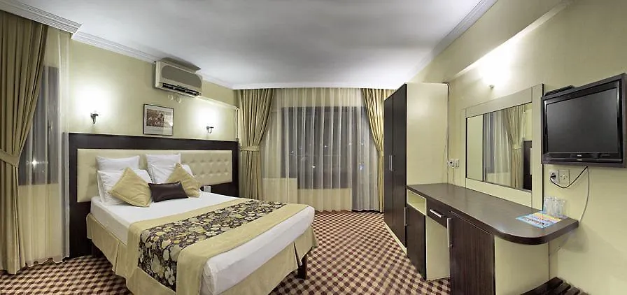 ****  Grand Hotel Kurdoglu Kusadasi Turkey