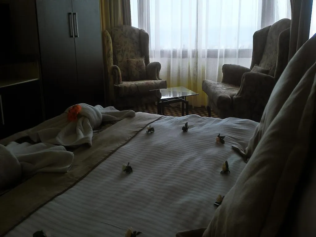 Grand Hotel Kurdoglu 库萨达斯 4*,